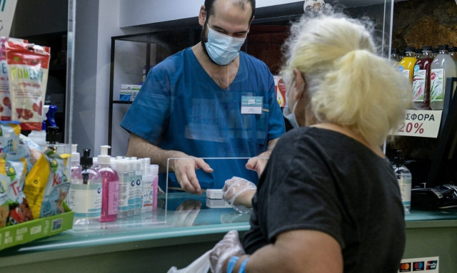 «Τρι-δημία», γρίπης, RSV, Covid: «Μπορεί να φέρει κατάρρευση του ΕΣΥ»