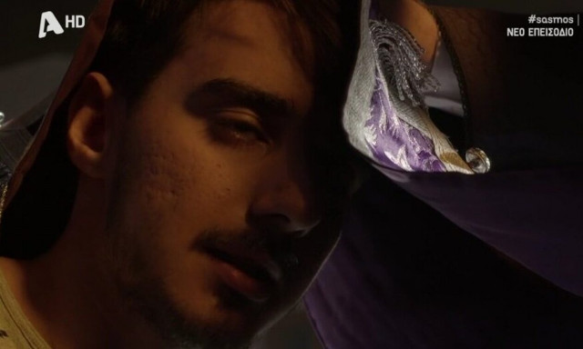 Σασμός: Ο Μανώλης εξομολογείται, το Twitter... εκνευρίζεται