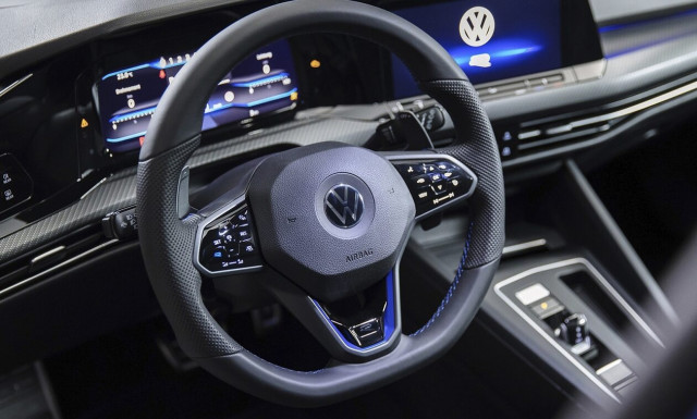 H VW θα καταργήσει τους διακόπτες αφής