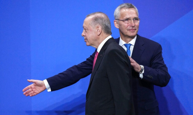 Στην Τουρκία ο Γενς Στόλτενμπεργκ - Συνάντηση με τον Ερντογάν