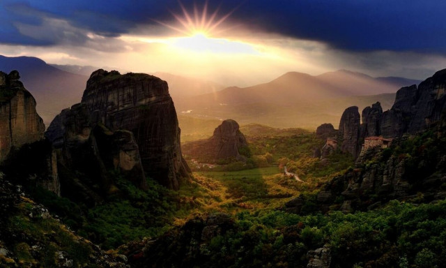 Ταξίδι στα Μετέωρα, ένα «θαύμα» της φύσης και της πίστης