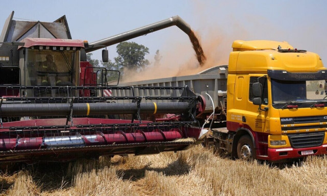 Η Ρωσία επιστρέφει στη συμφωνία για τα σιτηρά