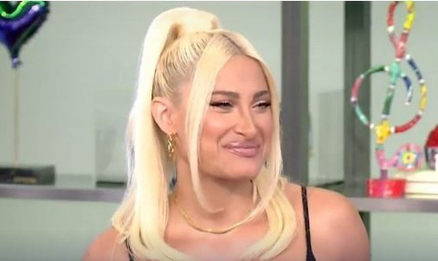 Λιποθύμησε στο αεροπλάνο η Ιωάννα Τούνη: Το βίντεο με όσα συνέβησαν