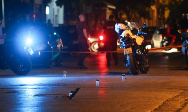 Μάνδρα: Συνεχίζεται το θρίλερ με τον 17χρονο – Τι είπαν πατέρας κι αδερφός