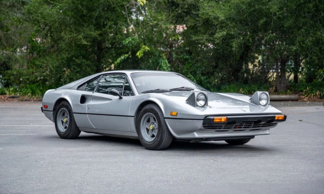 Πόσα χιλιόμετρα λέτε πως έχει «γράψει» αυτή η Ferrari 308 GTB;