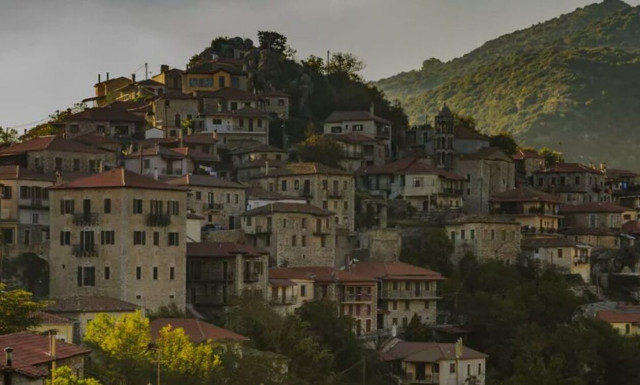 Δημητσάνα: Το ιστορικό ελληνικό χωριό των δύο λόφων