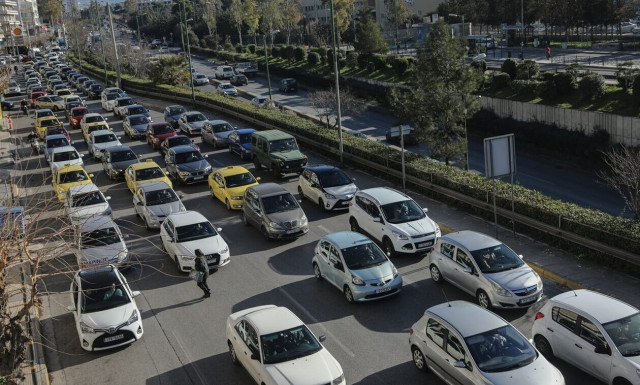 Κίνηση τώρα: Μποτιλιάρισμα από τις 07:30! Ποιους δρόμους να αποφύγετε