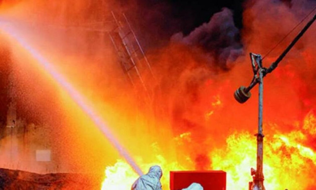 Φονική πυρκαγιά σε πόλη βόρεια της Μόσχας