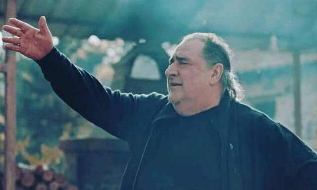 Βασίλης Καρράς: Στο χειρουργείο λόγω σοβαρού προβλήματος υγείας