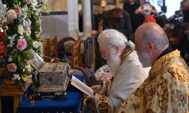 Λειτουργία στον Αγ. Νικόλαο ενώπιον της Αγίας Ζώνης