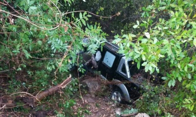 Σάμος: Αυτοκίνητο έπεσε σε χαράδρα - Στο νοσοκομείο η συνοδηγός