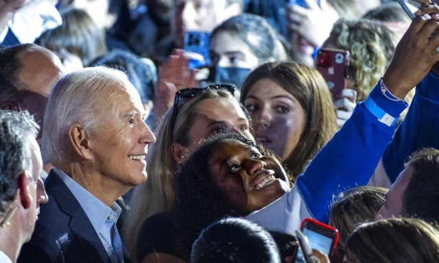 Eκλογές-βαρόμετρο για τη θητεία του Μπάιντεν διεξάγονται στις ΗΠΑ