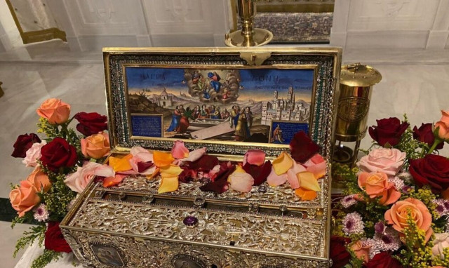 Η Αγία Ζώνη στο Νοσοκομείο Μεταξά του Πειραιά