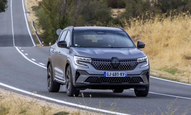 Οδηγούμε το νέο Renault Austral στην Ισπανία