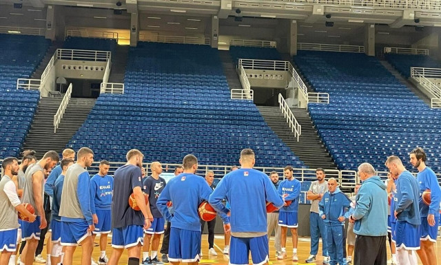 Εθνική ομάδα: Με Τζορτζ Πάπας ξεκίνησε για τα ματς με Λετονία, Βέλγιο