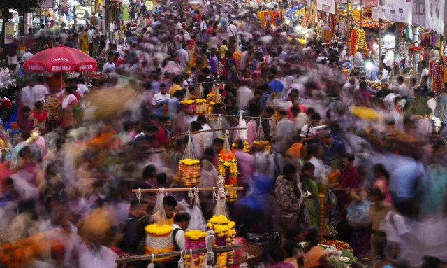 Απογραφή ΟΗΕ: Πόσους κατοίκους έχει το παγκόσμιο «πλανητικό χωριό»