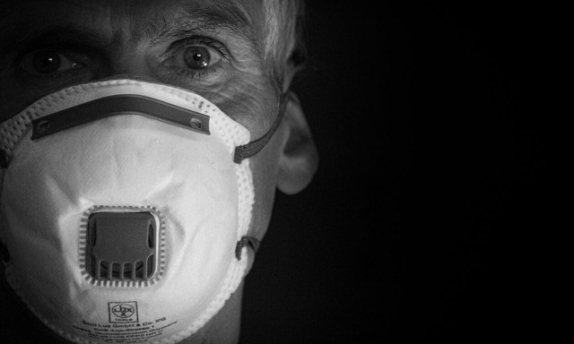 Προειδοποιούν οι ειδικοί για «βαρύ» χειμώνα με γρίπη, RSV και κορονοϊό