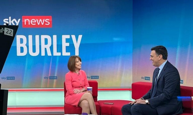 Κικίλιας:Συνεργασία με τη Google-Εκπαιδεύτηκαν πάνω από 2000 ξενοδόχοι