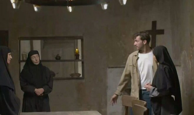 Μαύρο Ρόδο: Η Ελισάβετ ταράζεται από το ραβασάκι του Πέτρου