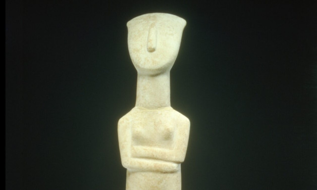 Μενδώνη: Στη Νάξο οι 161 κυκλαδικές αρχαιότητες από τη Συλλογή Στερν