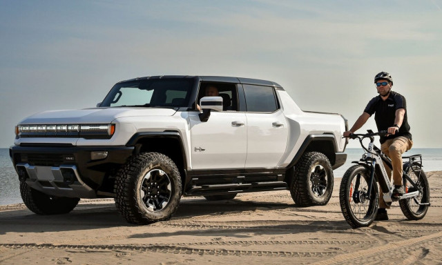 Τι σχέση έχει ένα ηλεκτρικό ποδήλατο με ένα Hummer;