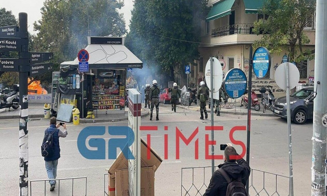 Θεσσαλονίκη: Επεισόδια με μολότοφ και χημικά στην απεργιακή πορεία