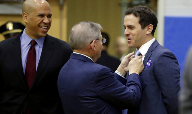 Ρόμπερτ Μενέντεζ Τζούνιορ: Πανηγυρισμοί με Έλληνες για την εκλογή του