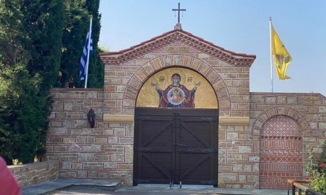 Μονή Αγ. Ιωάννου: Πλήθος κόσμου στον τάφο του Αγίου Παϊσίου