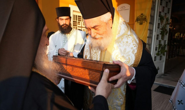 Υποδοχή Τιμίου Ξύλου και τεμάχιο Λειψάνου της Αγίας Ελένης στη Φωκίδα