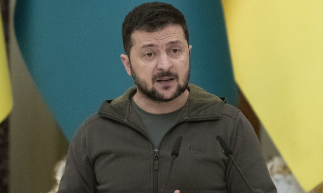 Ζελένσκι: Οι Ρώσοι κατέστρεψαν υποδομές ζωτικής σημασίας στη Χερσώνα