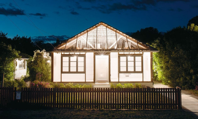 Disturbed Home μονογραφία αρχιτεκτονικών παρεμβάσεων του I.Strange