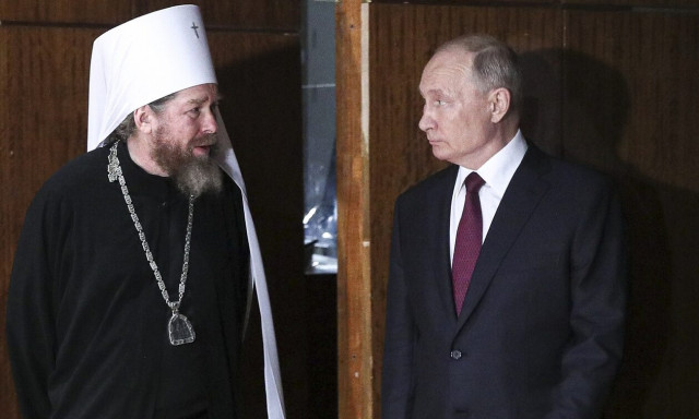Πνευματικός Πούτιν: Μόνο ο Θεός μπορεί να τελειώσει τον πόλεμο