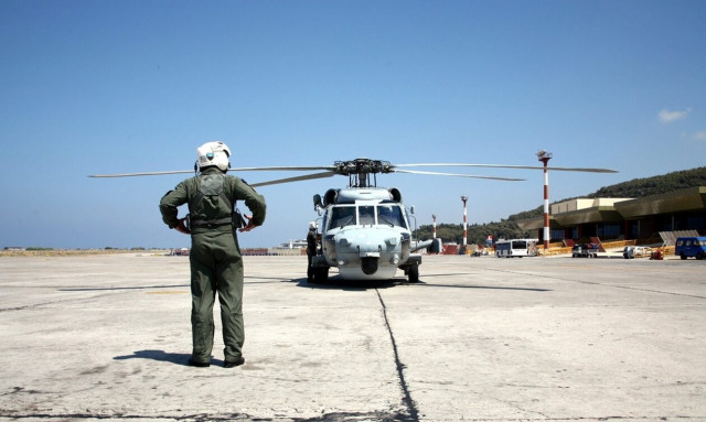 Ξεγέννησαν 28χρονη με δίδυμα στο ελικοδρόμιο Παξών