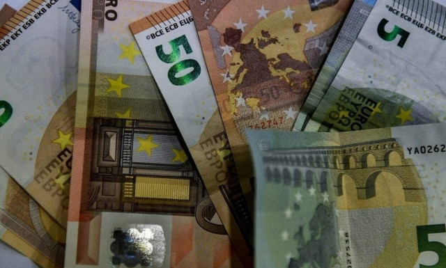 Ελεύθεροι επαγγελματίες: Έρχεται αύξηση στις ασφαλιστικές εισφορές