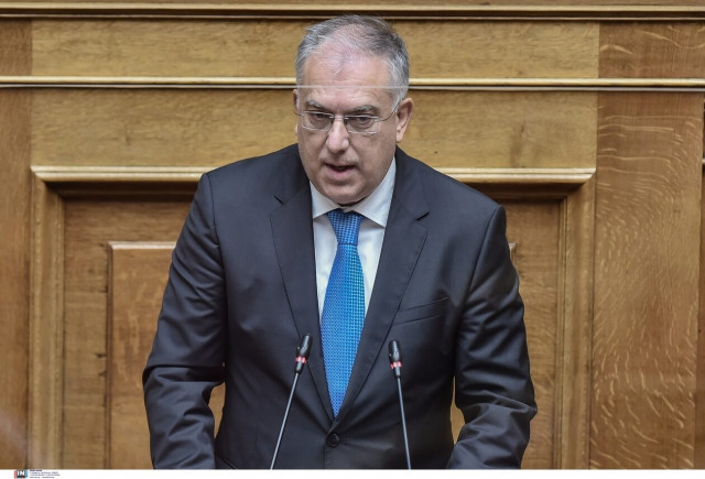 Επίθεση Θεοδωρικάκου σε Τσίπρα: Ας μου κάνει πρόταση μομφής