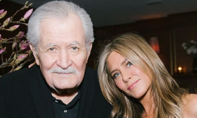 Πένθος για την Τζένιφερ Άνιστον - Έχασε τον πατέρα της