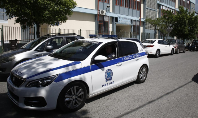 Το «έσκασε» στο δρόμο για την Ευελπίδων 19χρονος Αλγερινός