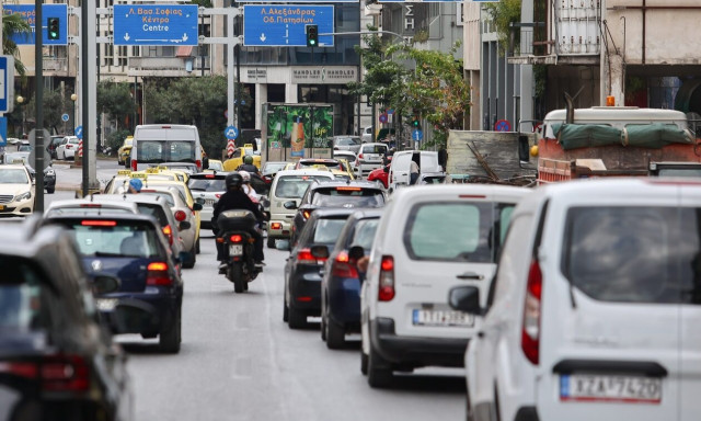 Κίνηση τώρα: «Φράκαρε» ο Κηφισός - Στο «κόκκινο» η παραλιακή