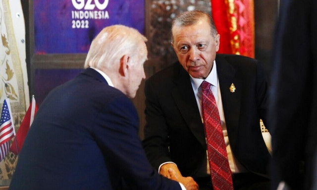 Μπάιντεν σε Ερντογάν: Θα συνεχίσω να στηρίζω τον εκσυγχρονισμό των τουρκικών F-16