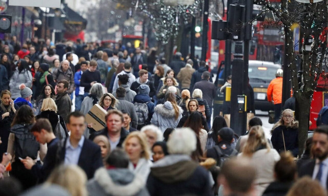 Oι Βρετανοί ψωνίζουν νωρίς φέτος για τα Χριστούγεννα 