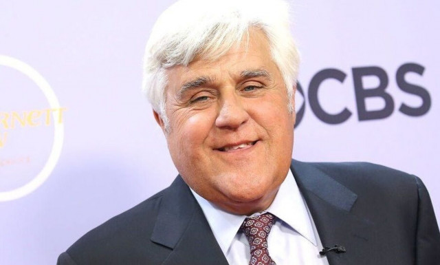 Τζέι Λένο: Στο νοσοκομείο με σοβαρά εγκαύματα ο γνωστός παρουσιαστής