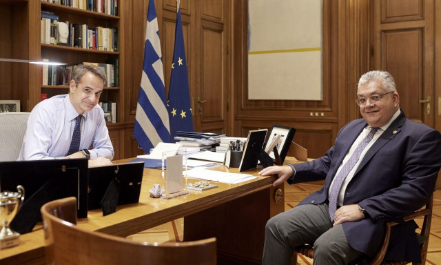 Συνάντηση Μητσοτάκη με τον Πρύτανη του ΑΠΘ