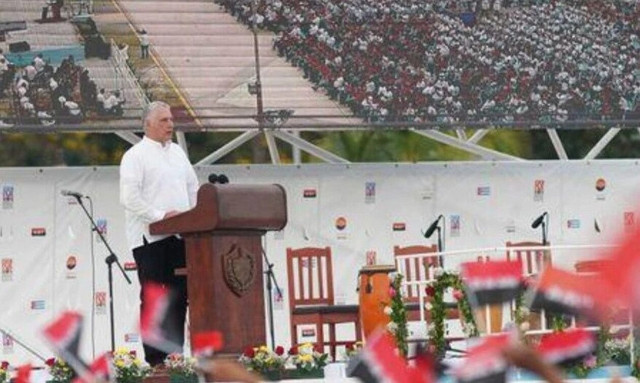 Ρωσία: Συνάντηση Πούτιν με τον πρόεδρο της Κούβας στη Μόσχα