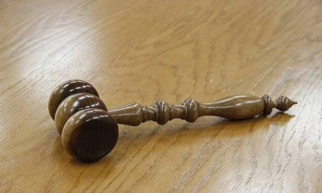 Λάρισα: Ένοχος επειδή φίλησε ξένο μωρό σε νοσοκομείο