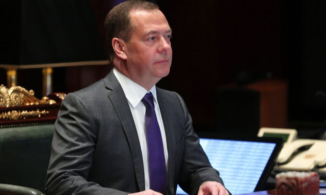 Μεντβέντεφ: Το χτύπημα στην Πολωνία «δείχνει» Παγκόσμιο Πόλεμο