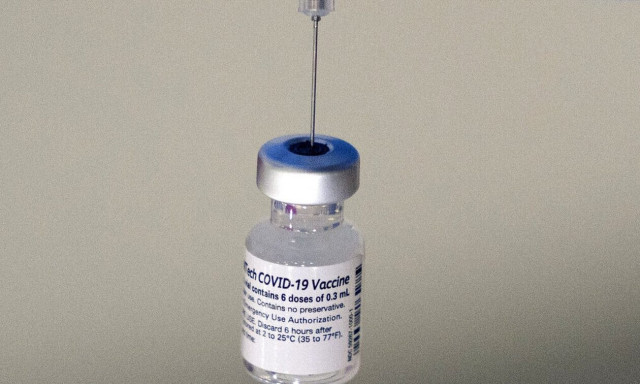 Κορονοϊός: Νέα παρενέργεια στις γυναίκες από τα mRNA εμβόλια