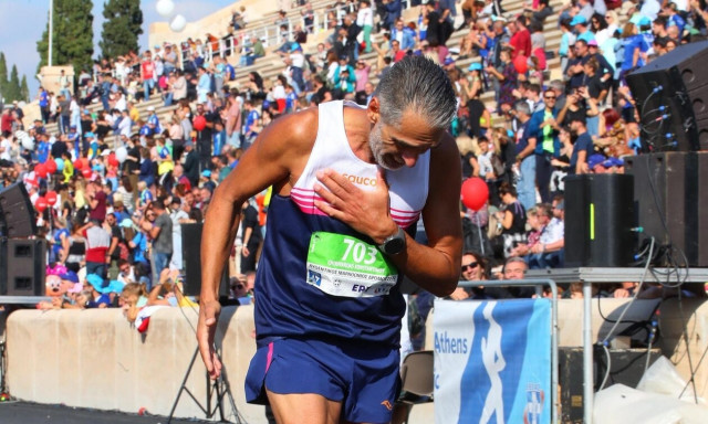 Ο Χουβαρδάς έγραψε ιστορία:7 μαραθώνιοι σε 7 εβδομάδες κάτω από 3 ώρες