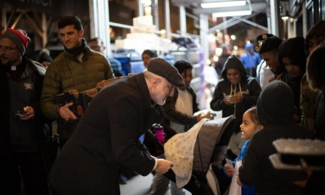 Ο Αρχιεπίσκοπος Αμερικής κοντά στους άστεγους της Νέας Υόρκης
