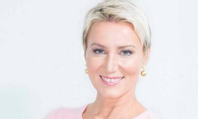 Το θεατρικό ντεμπούτο της Νατάσας Παζαΐτη παρουσία του Κώστα Καραμανλή