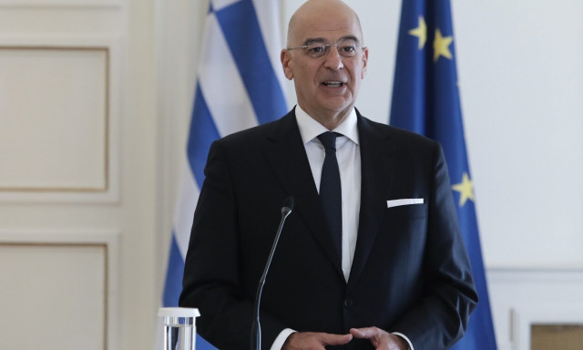 Dendias meets counterpart from Bahrain, signs two bilateral agreements